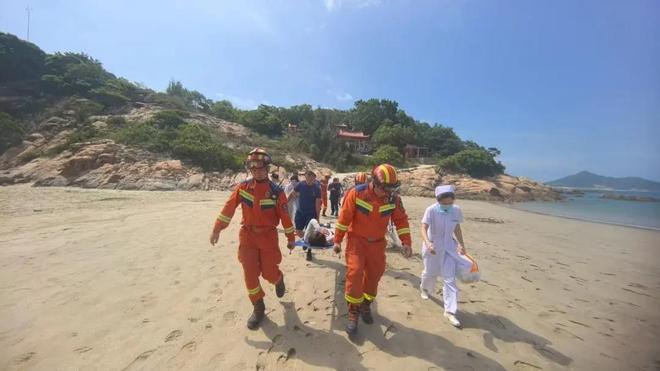 雷区”！打卡拍照再美也不能用生命对焦ayx爱游戏体育网页版入口警惕拍照“(图7)